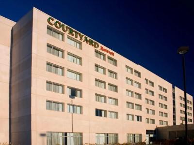 Courtyard By Marriott Montreal Airport