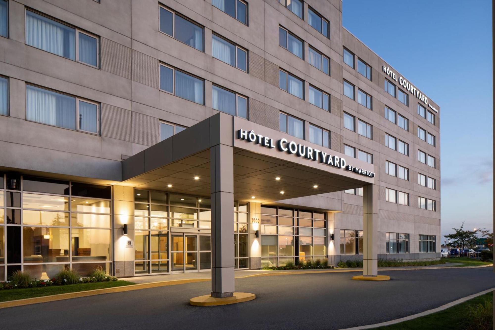 Hotel Courtyard By Marriott Montreal Airport 4*