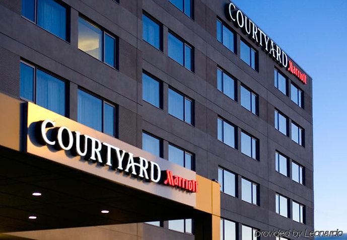 Hotel Courtyard By Marriott Montreal Airport 4*