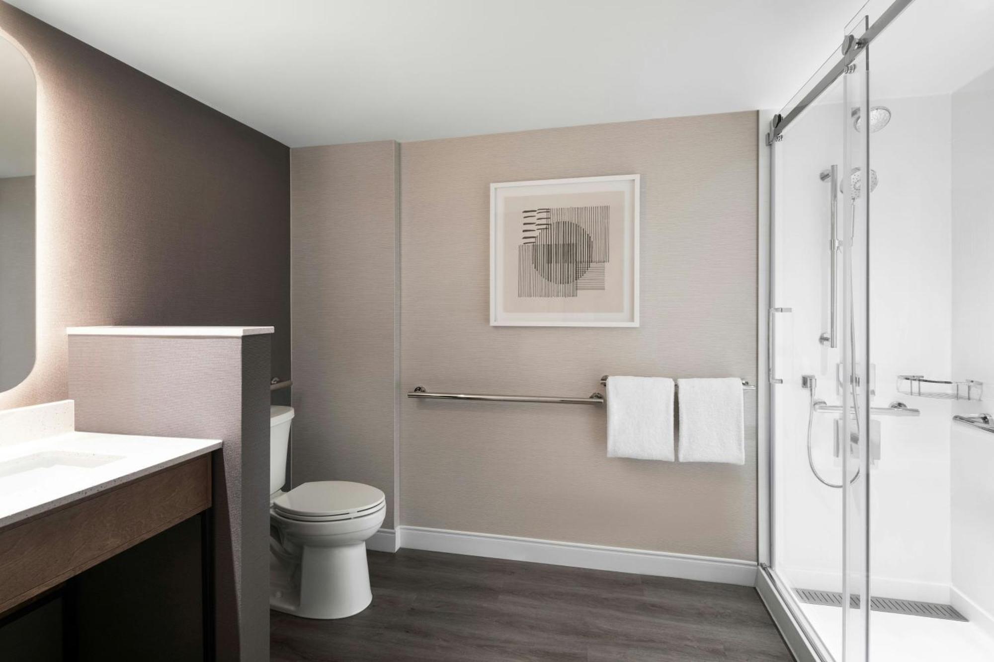 Hotel Courtyard By Marriott Montreal Airport Dorval