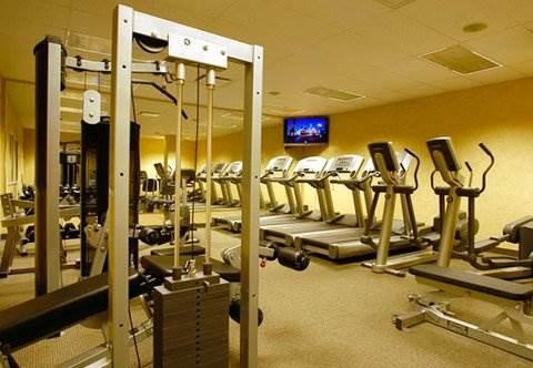 Courtyard By Marriott Montreal Airport